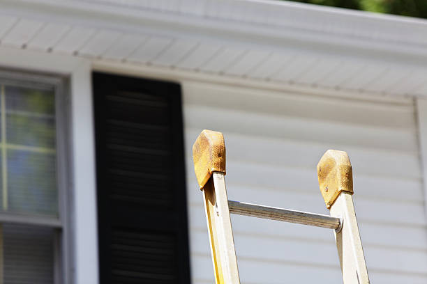 Affordable siding repair and maintenance services in Azusa, CA